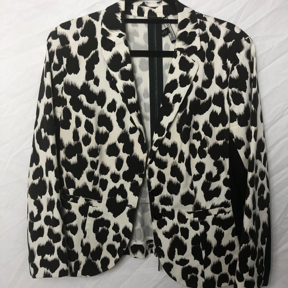 b/w blazer